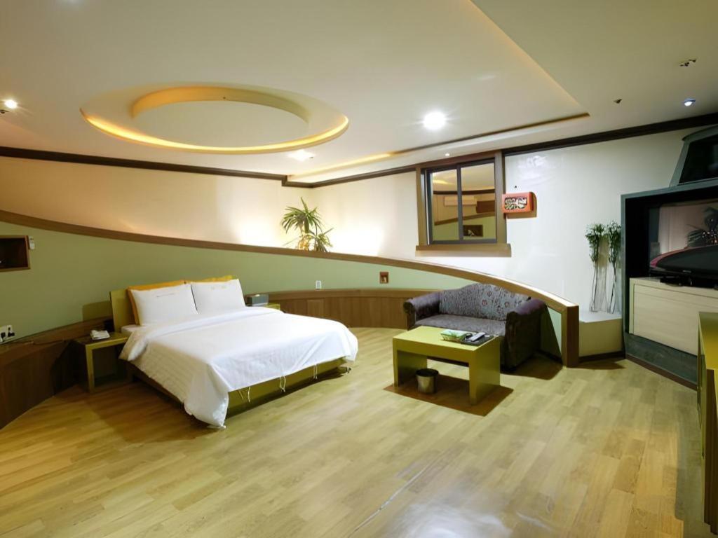 Hotel Head-One Uijeongbu Eksteriør billede