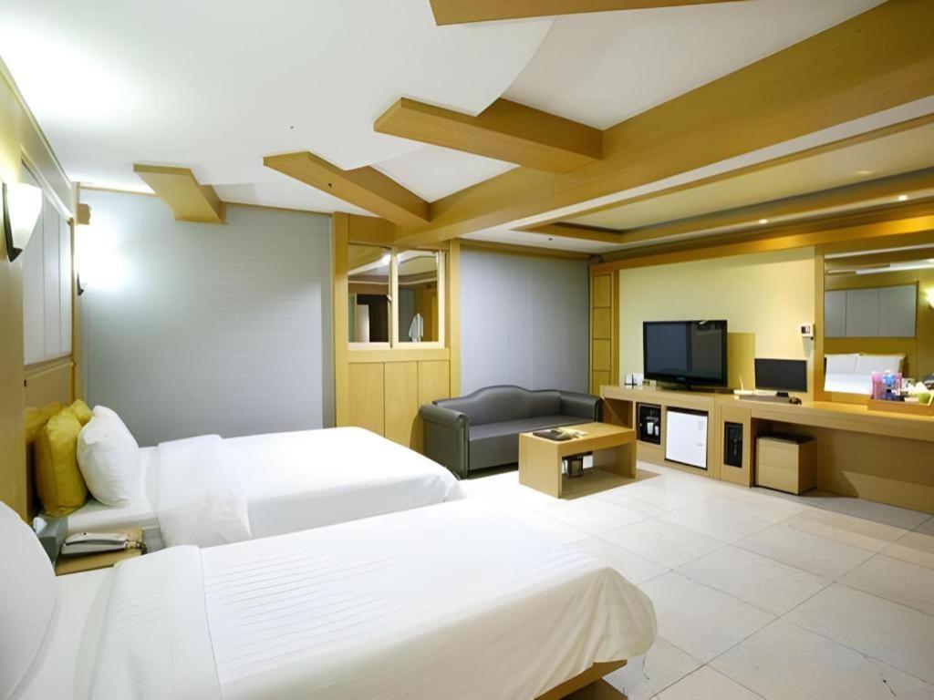 Hotel Head-One Uijeongbu Eksteriør billede