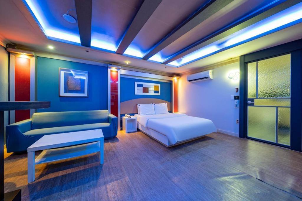 Hotel Head-One Uijeongbu Eksteriør billede