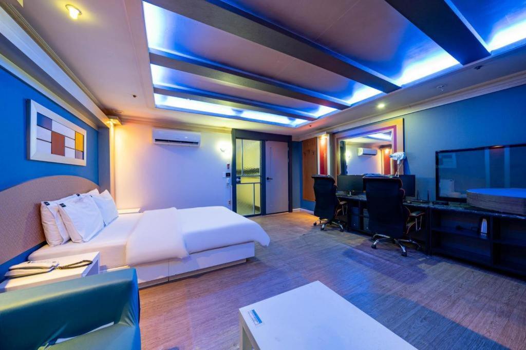 Hotel Head-One Uijeongbu Eksteriør billede