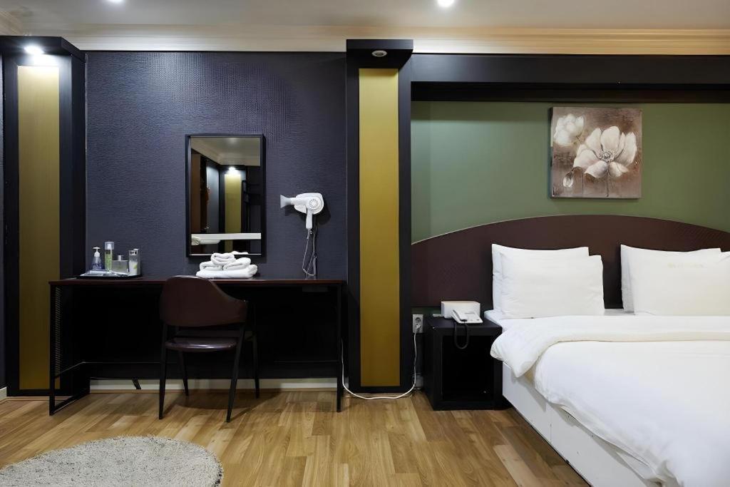 Hotel Head-One Uijeongbu Eksteriør billede