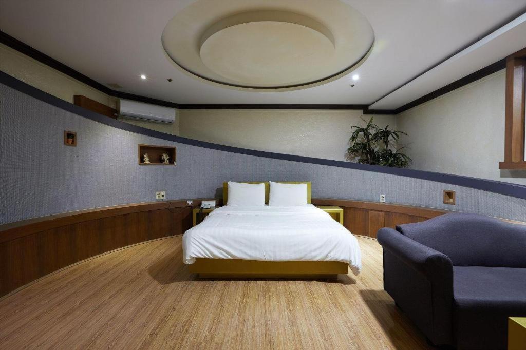 Hotel Head-One Uijeongbu Eksteriør billede