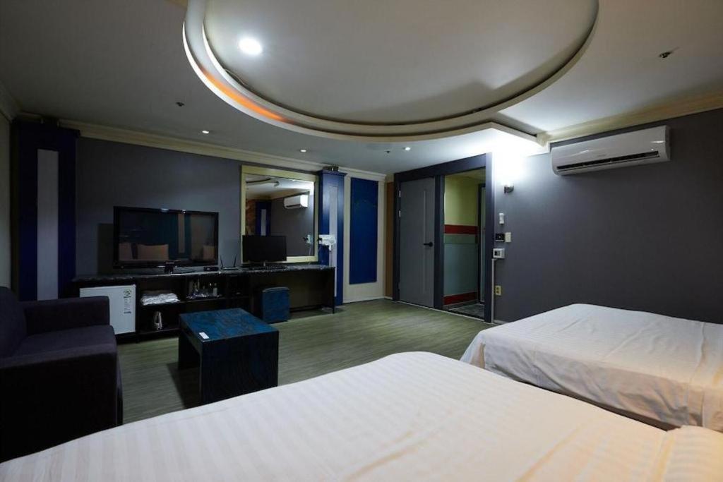 Hotel Head-One Uijeongbu Eksteriør billede
