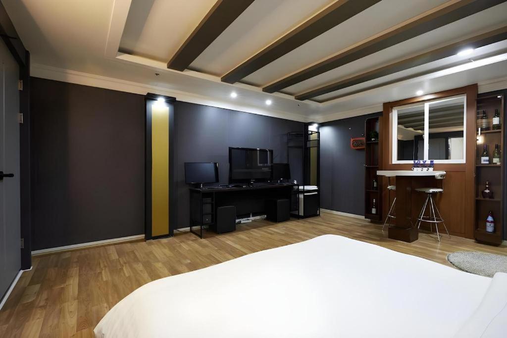 Hotel Head-One Uijeongbu Eksteriør billede
