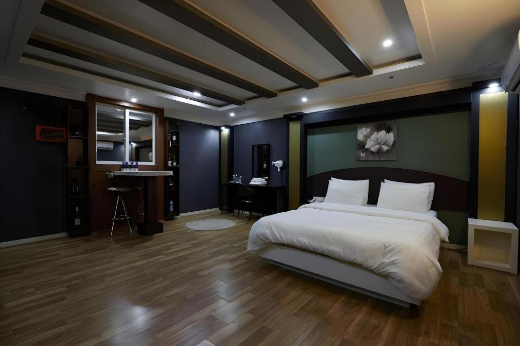 Hotel Head-One Uijeongbu Eksteriør billede